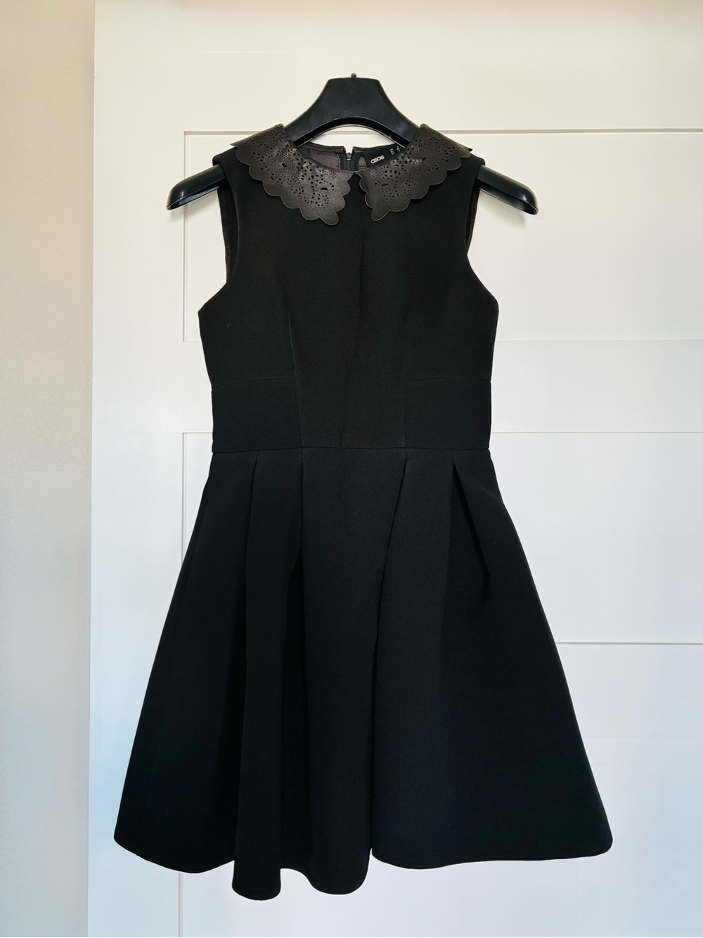 ASOS US 4 UK 8 Black Scalloped Real Leather Collar Fit & Flare Dress Size